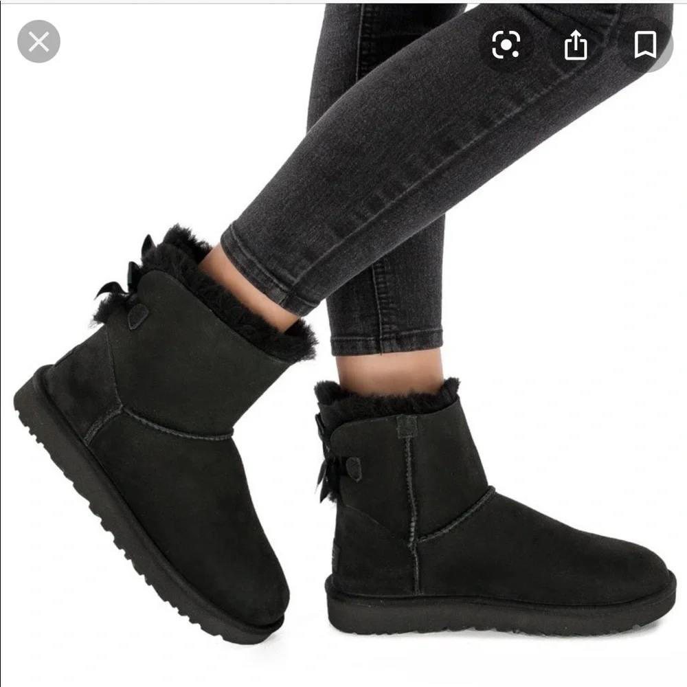 UGG | Mini Bailey Corduroy Bow Boots Black 6 NEW
